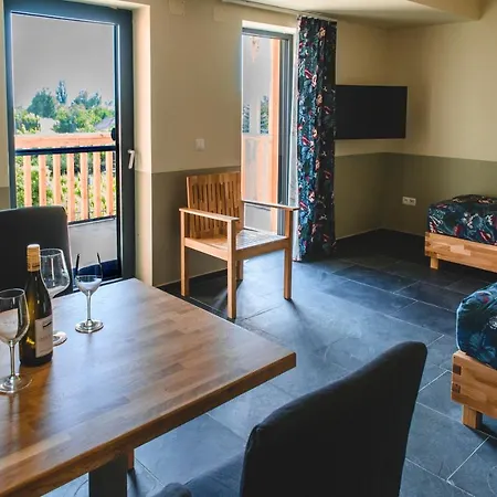 Domaine Edegger - Organic Winery Badacsony 3* Badacsonytomaj