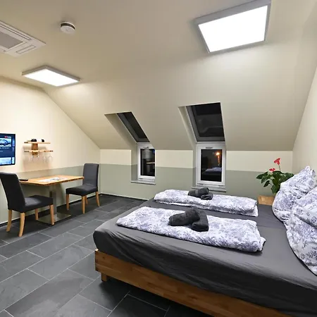 아파트호텔 Domaine Edegger - Organic Winery Badacsony 3*