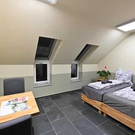 Domaine Edegger - Organic Winery Badacsony 아파트호텔 3*