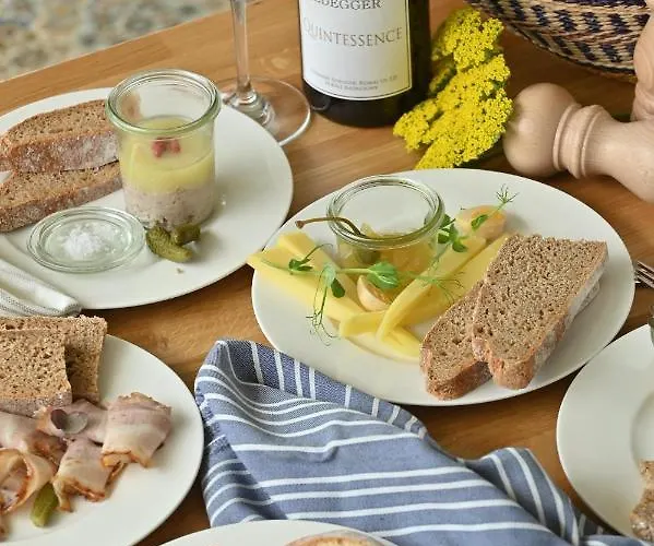 Domaine Edegger - Organic Winery Badacsony 3*