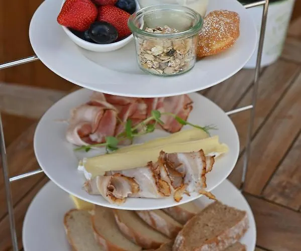 Domaine Edegger - Organic Winery Badacsony 3* バダチョニトマイ